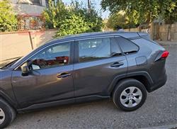 تۆیۆتا ڕاڤ 4